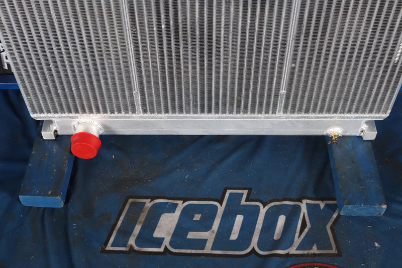 Load image into Gallery viewer, Kobelco SK210LC, SK200-6ES,SK235SR-1E Radiator # 927568

