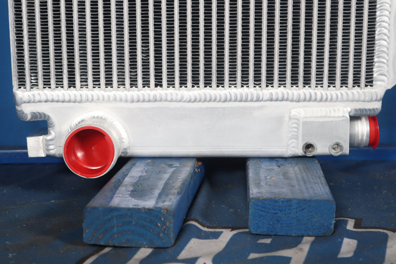 Load image into Gallery viewer, Hitachi EX350LCH-5 Radiator # 870358
