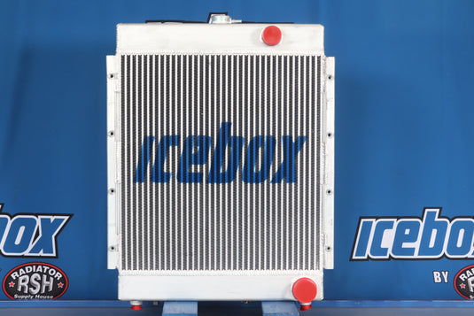 Case 680L, 680k Radiator