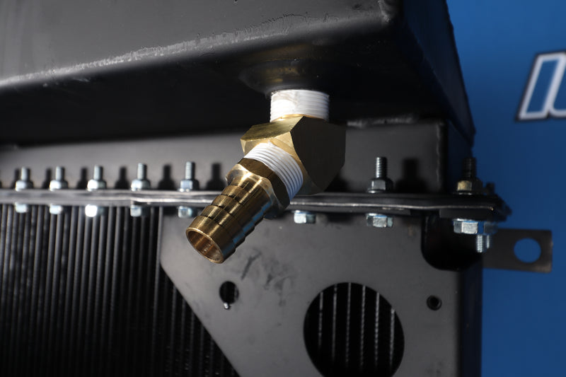 Load image into Gallery viewer, Kenworth T600 / T800 Radiator # 604043
