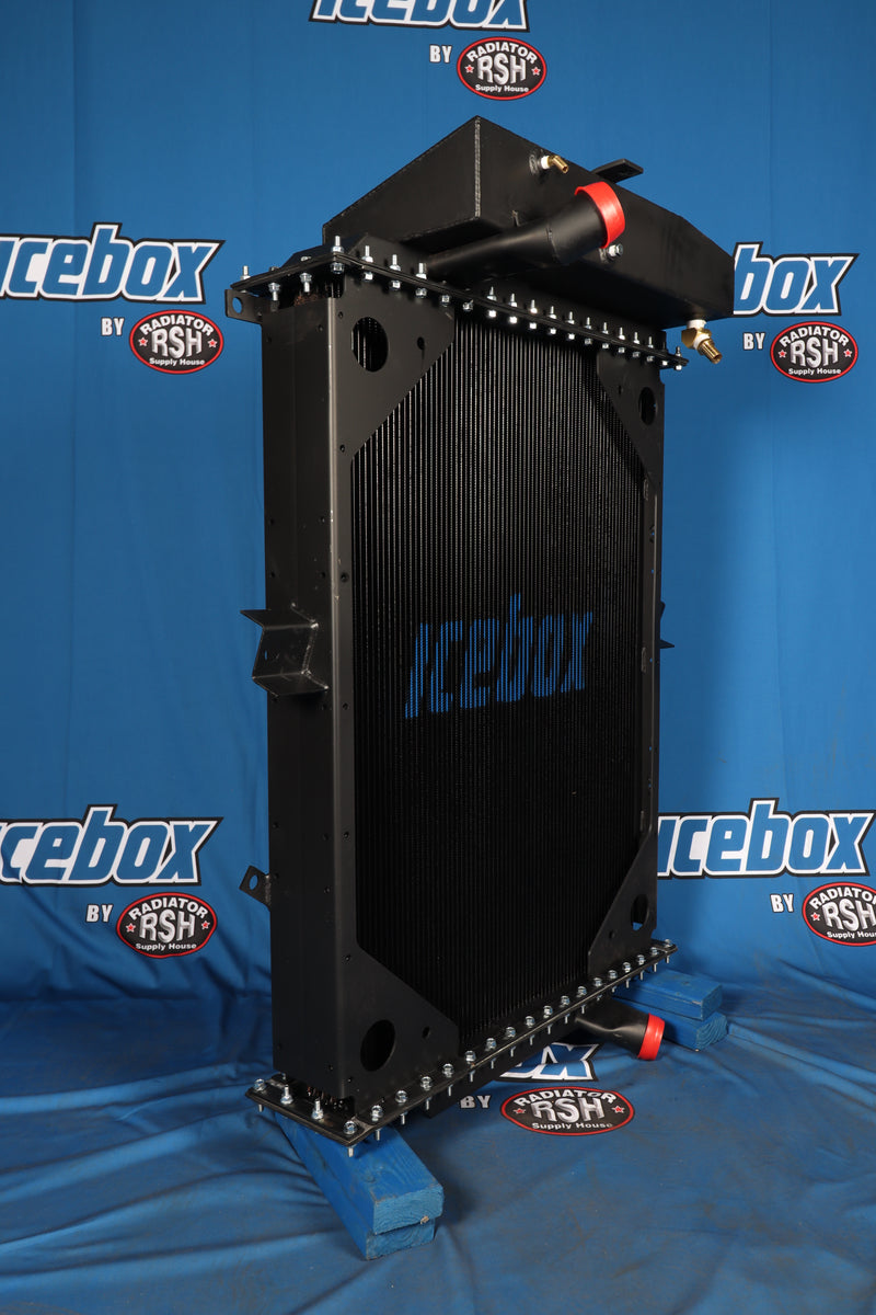 Load image into Gallery viewer, Kenworth T600 / T800 Radiator # 604043
