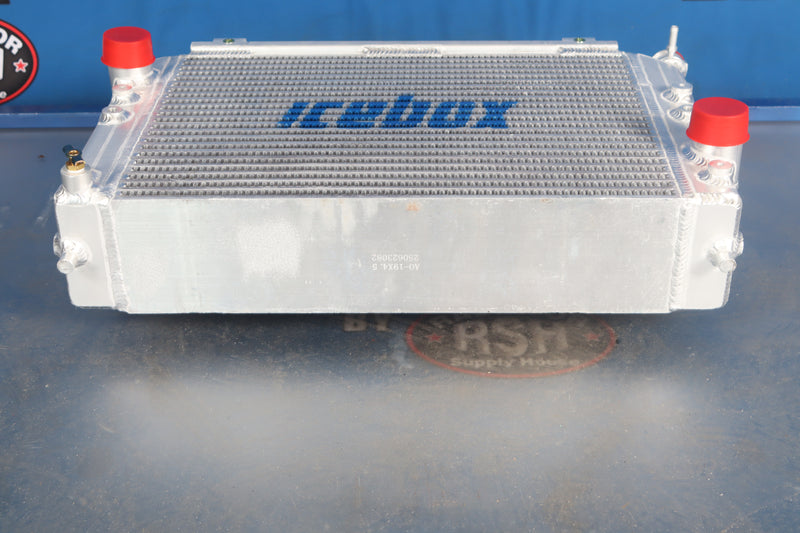 Load image into Gallery viewer, Doosan / Daewoo D30S-5 Radiator # 890902
