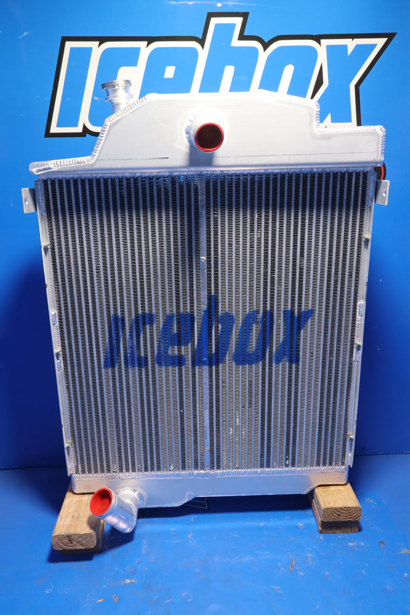 Load image into Gallery viewer, John Deere 5020 Radiator # 870113
