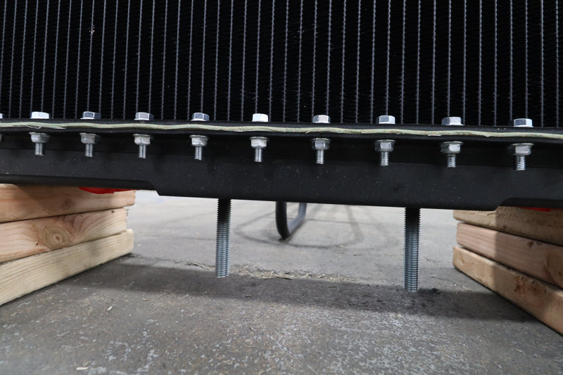 Load image into Gallery viewer, Western Star Radiator # 608010
