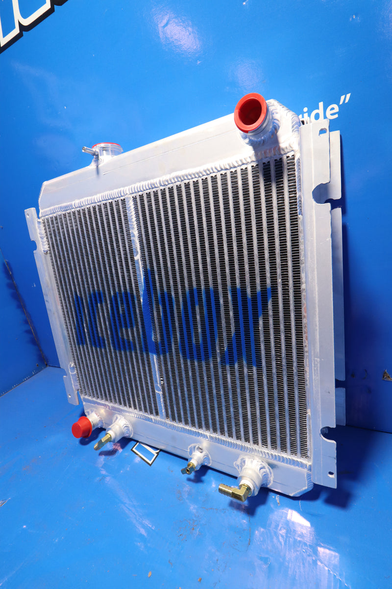 Load image into Gallery viewer, Mitsubishi FG35 Forklift Radiator # 940173

