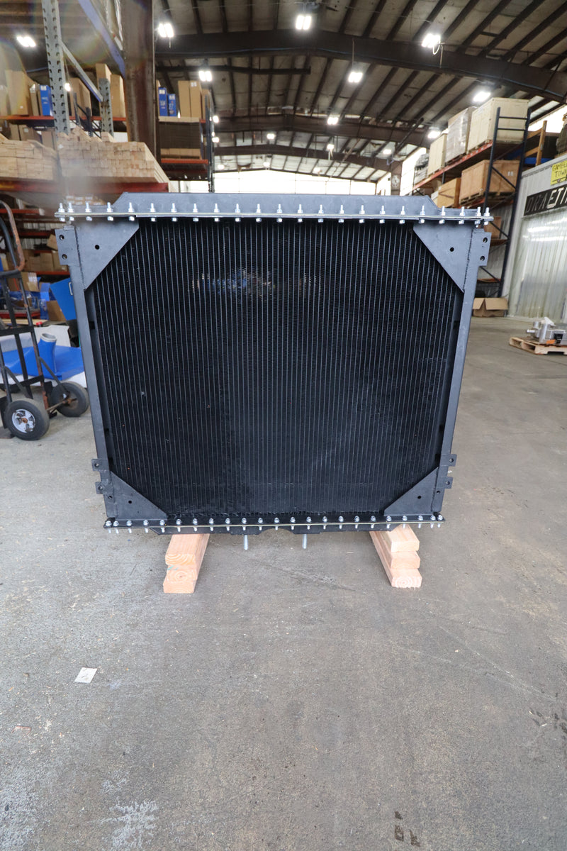 Load image into Gallery viewer, Western Star 4900 Radiator # 608012
