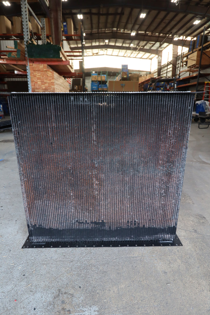 Load image into Gallery viewer, Western Star A-1102-5DT,20001-3462,20013463 Radiator Core # 608074

