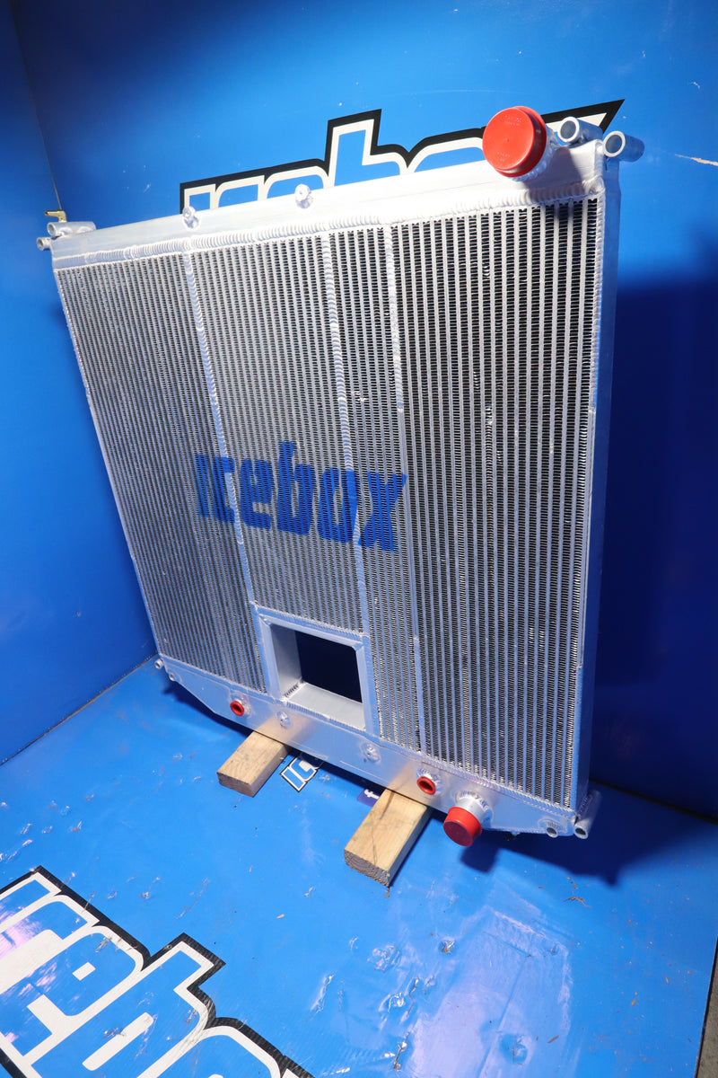 Load image into Gallery viewer, Freightliner Radiator # 601993
