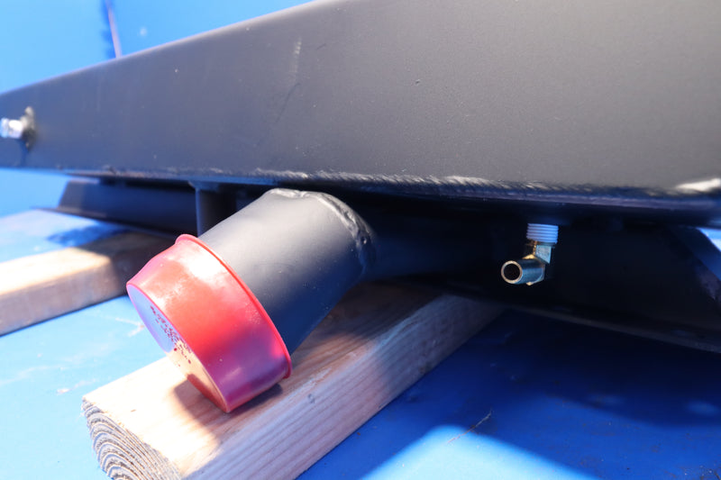 Load image into Gallery viewer, Freightliner Top Tank # 601464

