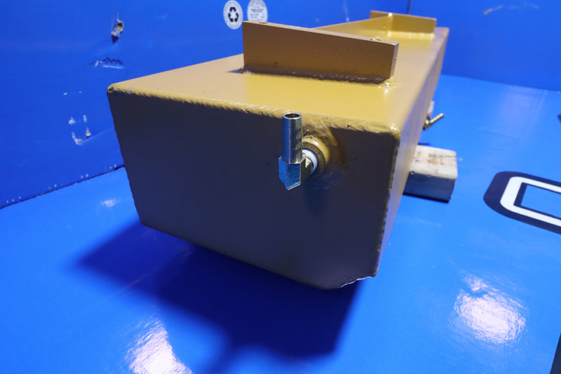 Load image into Gallery viewer, Caterpillar D7R,D7R2,D7R Series 2 Top Tank # 865060
