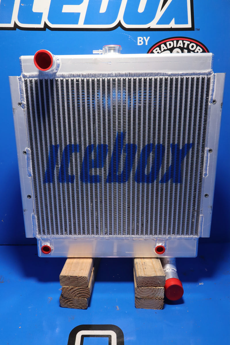 Load image into Gallery viewer, Hyster H180H Radiator # 940137
