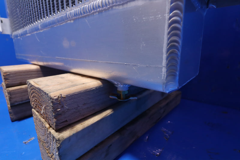 Load image into Gallery viewer, Hyster H180H Radiator # 940137
