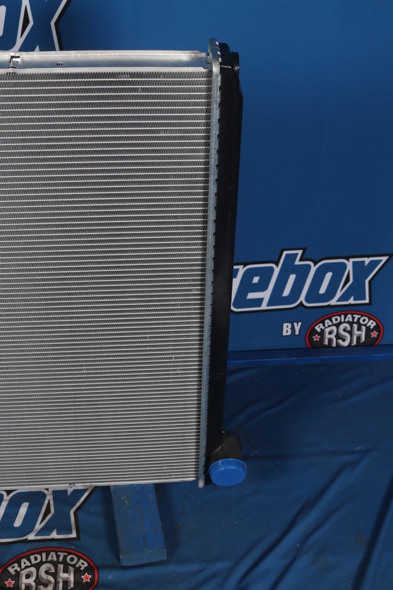 Load image into Gallery viewer, Ford L9000,L9500, L9522 Radiator # 600163
