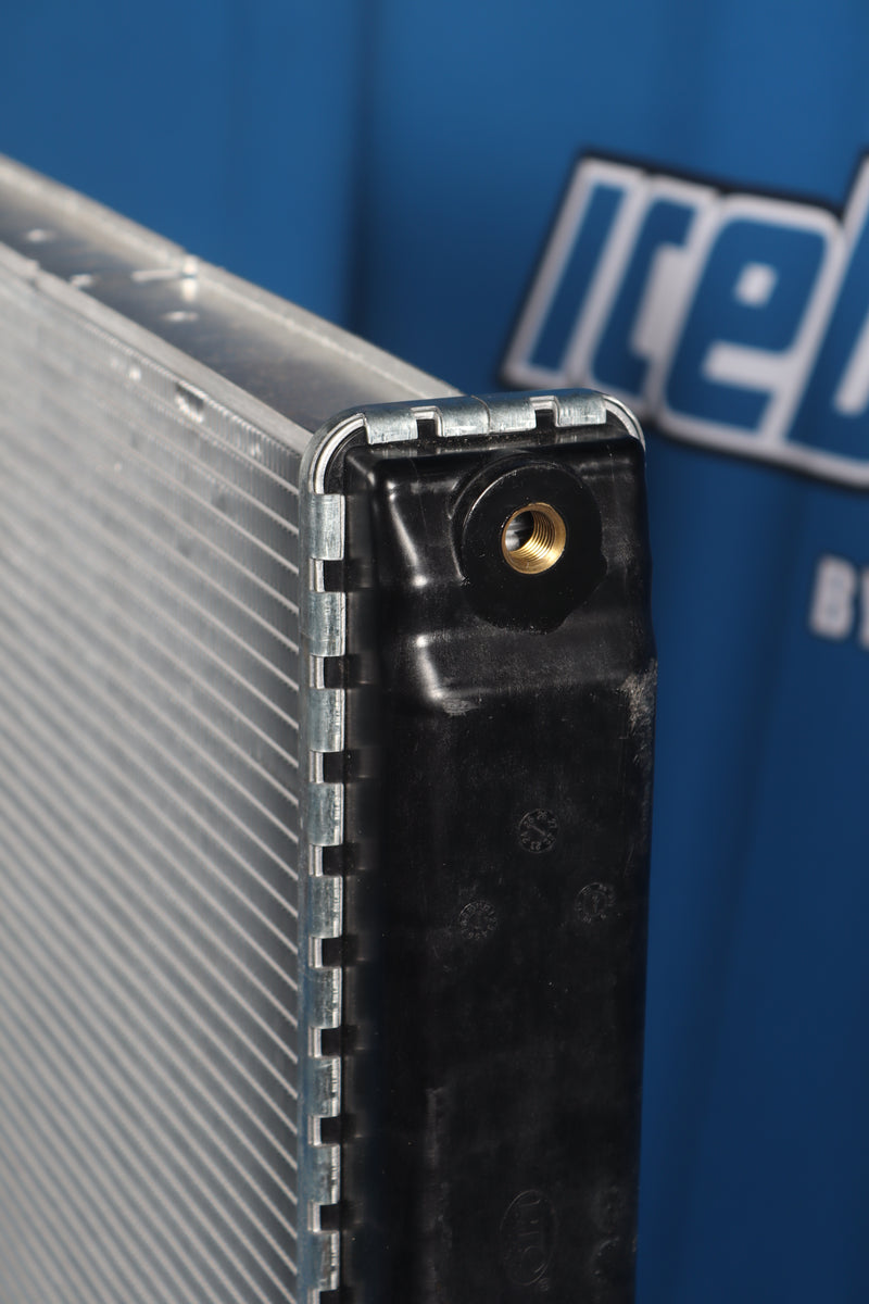 Load image into Gallery viewer, Ford L9000,L9500, L9522 Radiator # 600163
