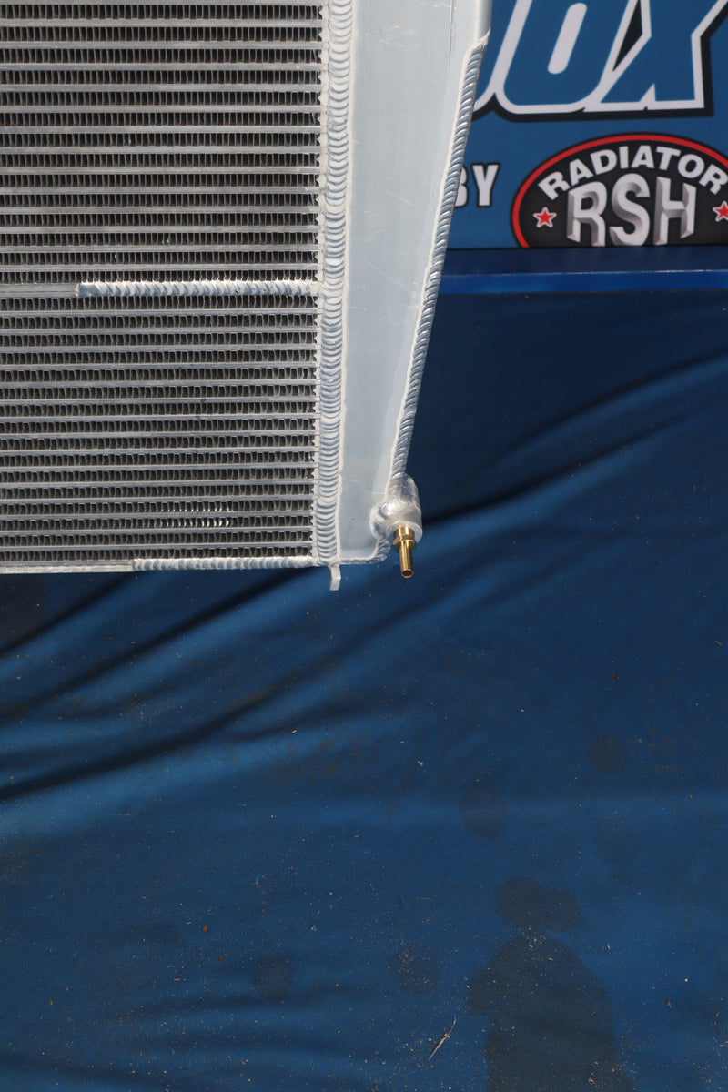 Load image into Gallery viewer, Volvo L150H Radiator # 890547
