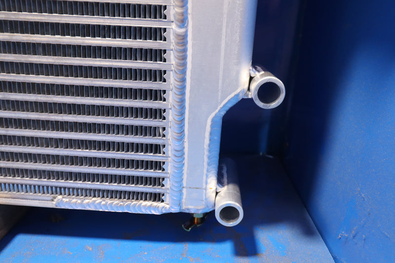 Load image into Gallery viewer, Kenworth T-800W Radiator # 604083
