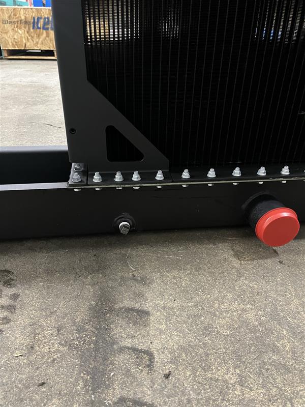 Load image into Gallery viewer, Detroit Diesel 60 Series 600HP Radiator # 990306 - Radiator Supply House
