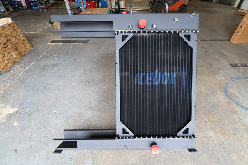 Load image into Gallery viewer, Detroit Diesel 60 Series 600HP Radiator # 990306 - Radiator Supply House
