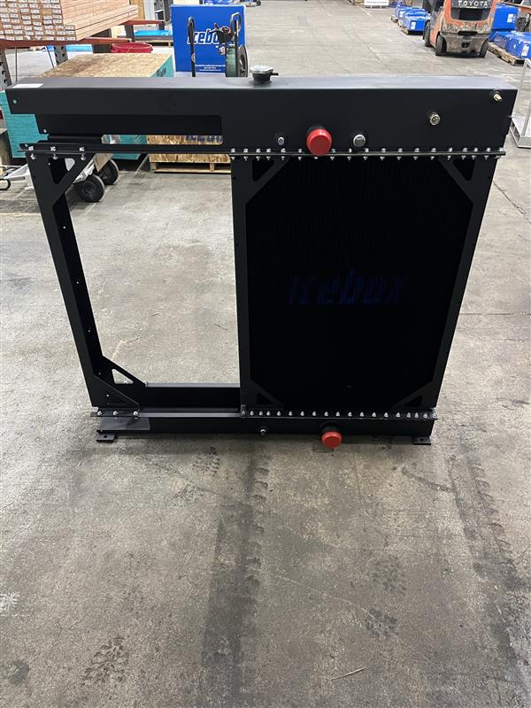 Load image into Gallery viewer, Detroit Diesel 60 Series 600HP Radiator # 990306 - Radiator Supply House
