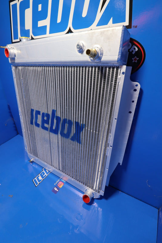 Ford F800 Radiator