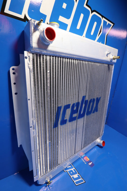 Ford F800 Radiator