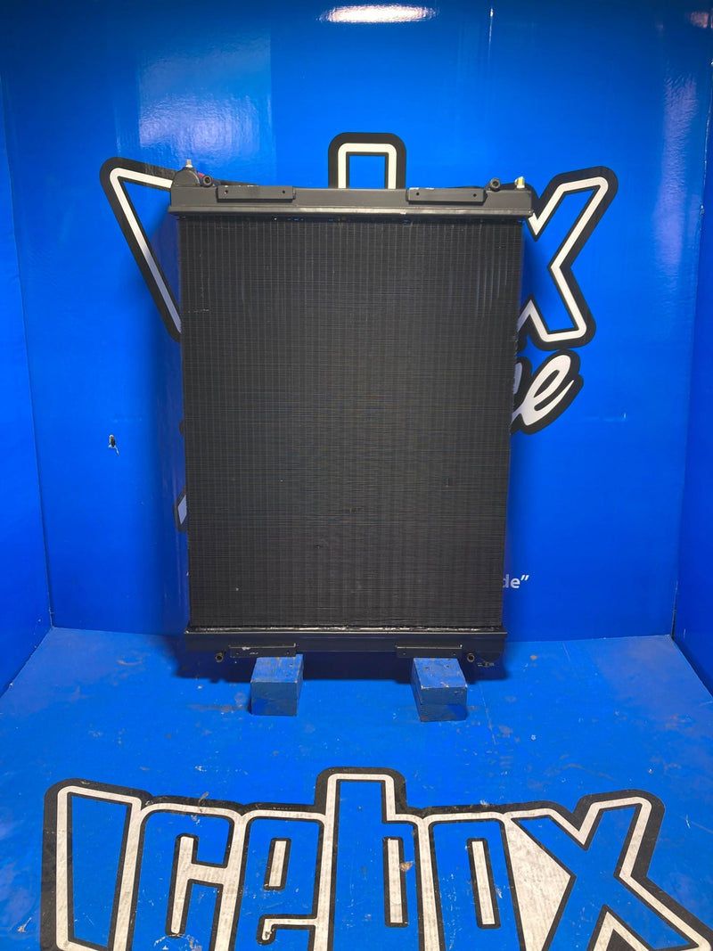 Load image into Gallery viewer, Freightliner Radiator # 601181 - Radiator Supply House
