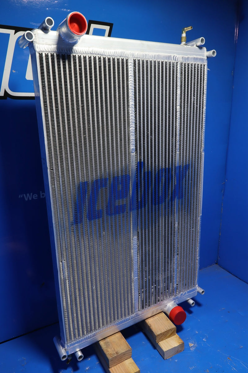 Load image into Gallery viewer, Freightliner Radiator # 601206 - Radiator Supply House
