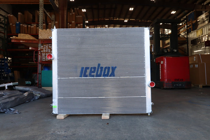 Kenworth T - 800W Radiator 