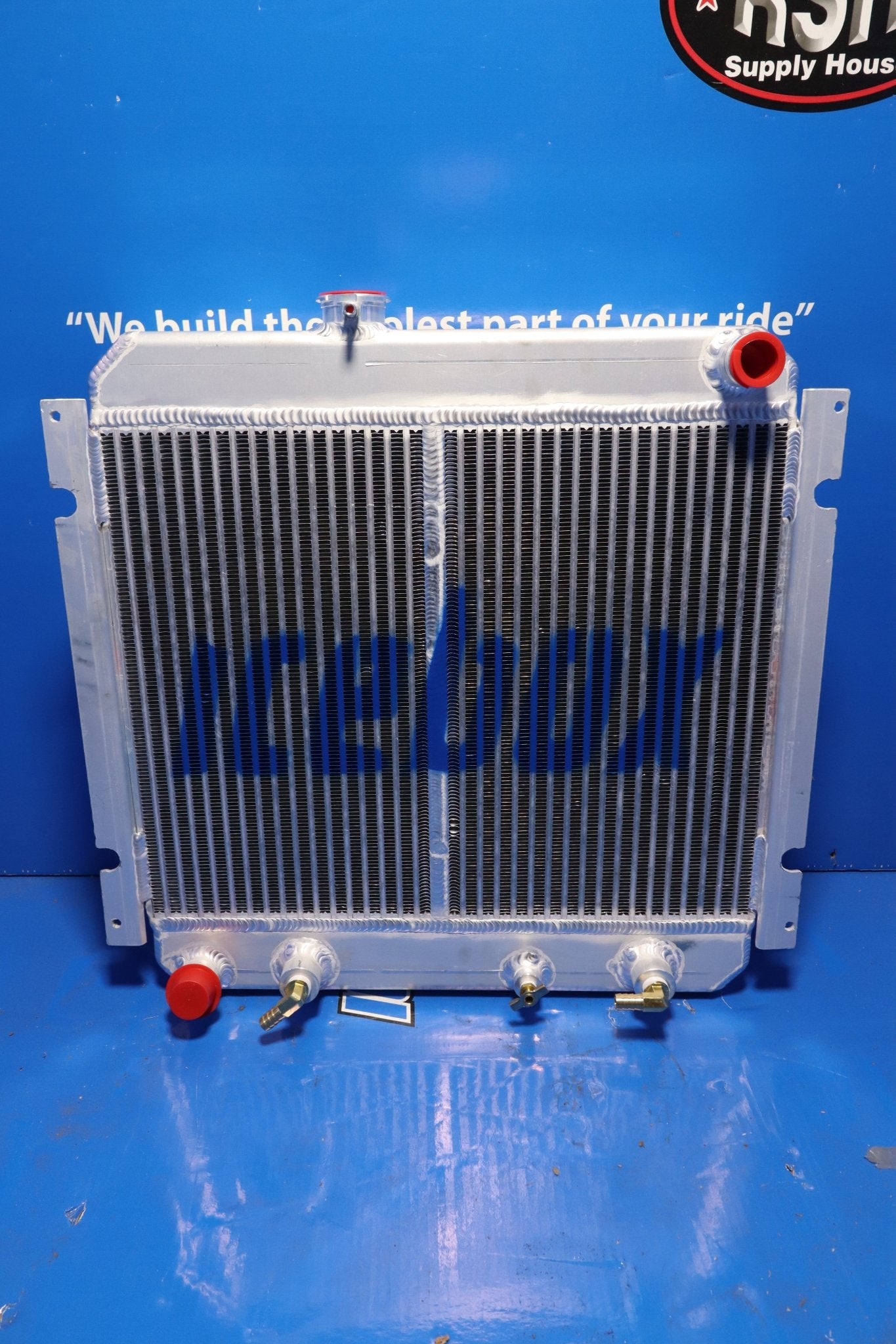 Mitsubishi FG35 Forklift Radiator # 940173 – Radiator Supply House