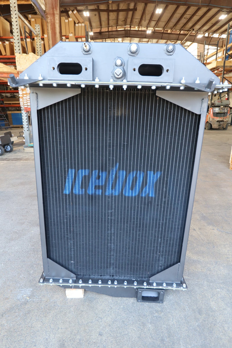 Load image into Gallery viewer, Peterbilt 352 Radiator # 606718 - Radiator Supply House
