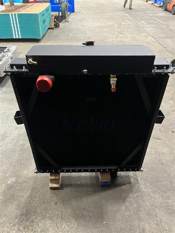 Load image into Gallery viewer, Peterbilt 379 Radiator # 606022 - Radiator Supply House
