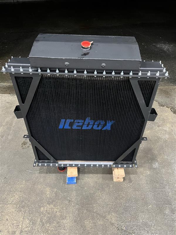 Load image into Gallery viewer, Peterbilt 379 Radiator # 606022 - Radiator Supply House
