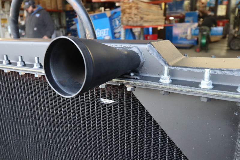 Load image into Gallery viewer, Western Star Radiator # 608041 - Radiator Supply House
