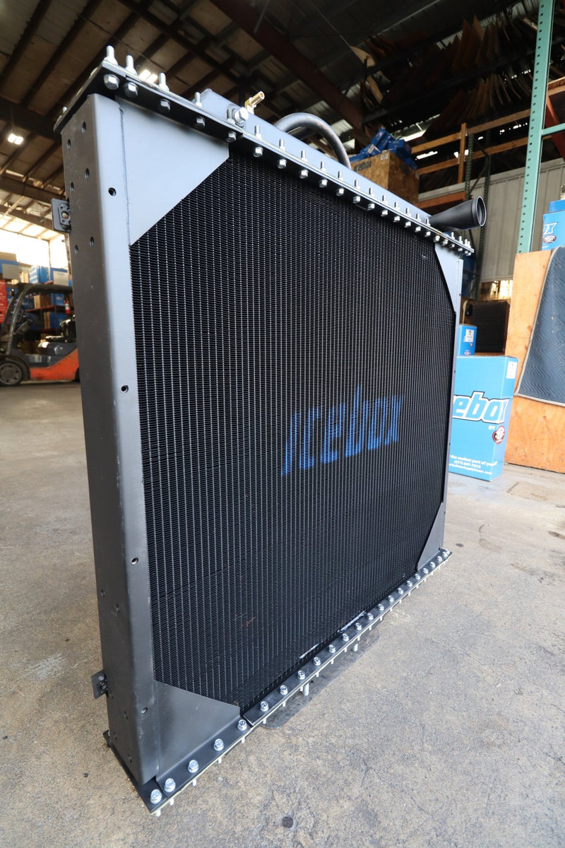 Load image into Gallery viewer, Western Star Radiator # 608041 - Radiator Supply House
