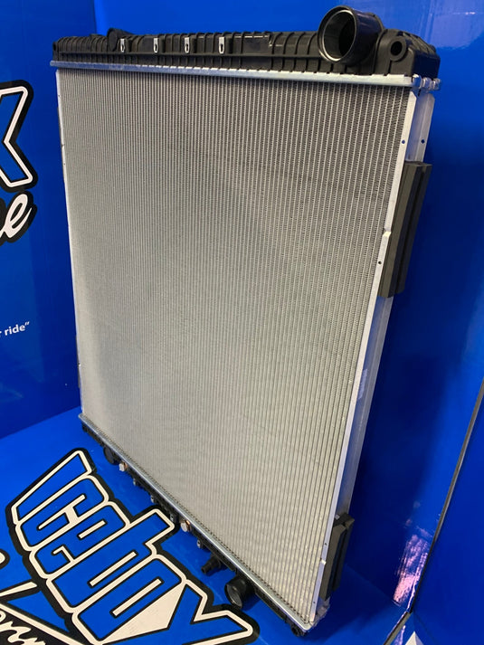Freightliner Columbia, Cascade Radiator # 601096 – Radiator Supply House