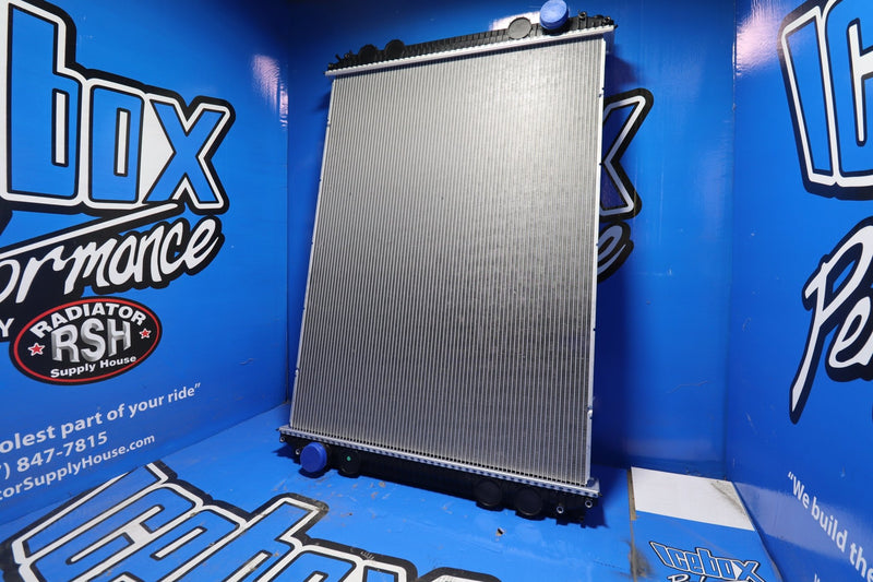 Load image into Gallery viewer, Freightliner Columbia Class Radiator # 601071 - Radiator Supply House
