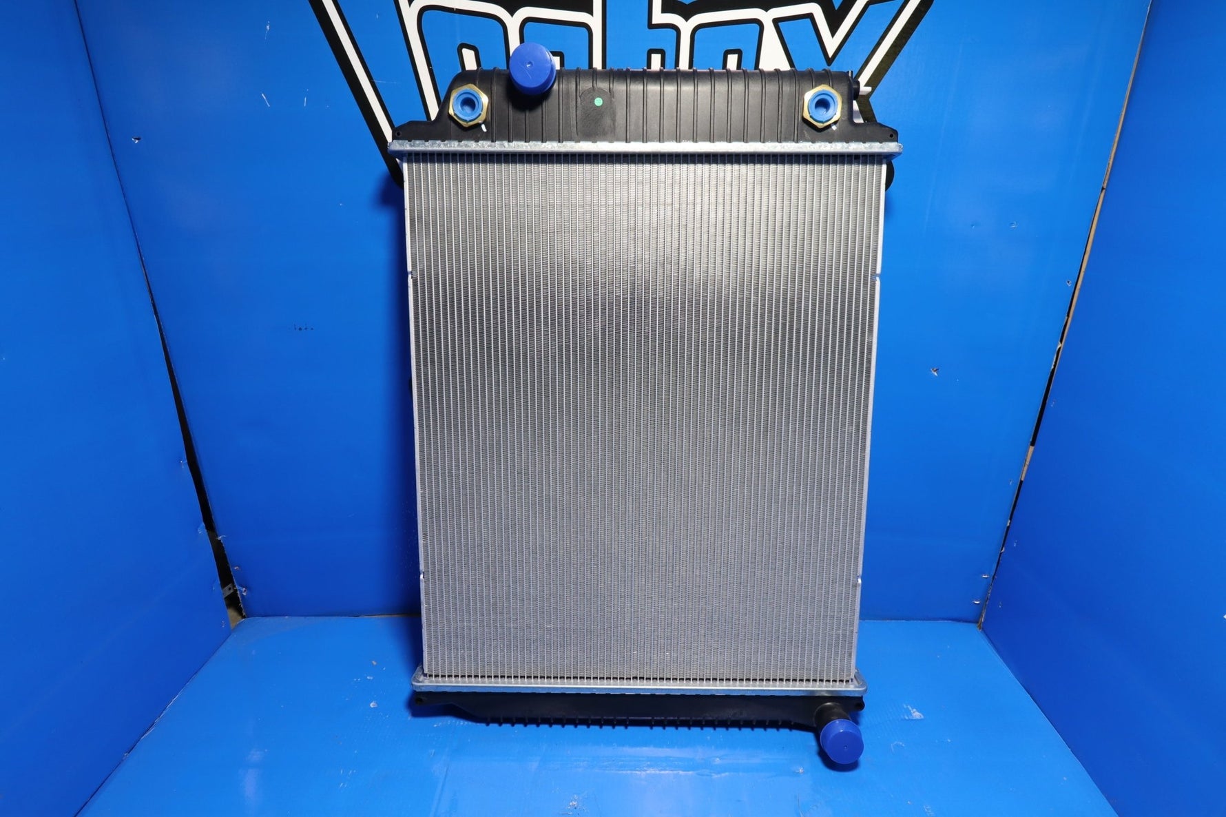 Freightliner FLT Radiator # 700022 – Radiator Supply House