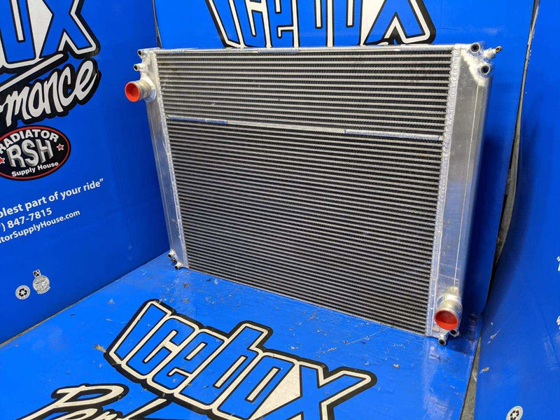 Load image into Gallery viewer, Freightliner Motorhome Radiator # 601424 - Radiator Supply House
