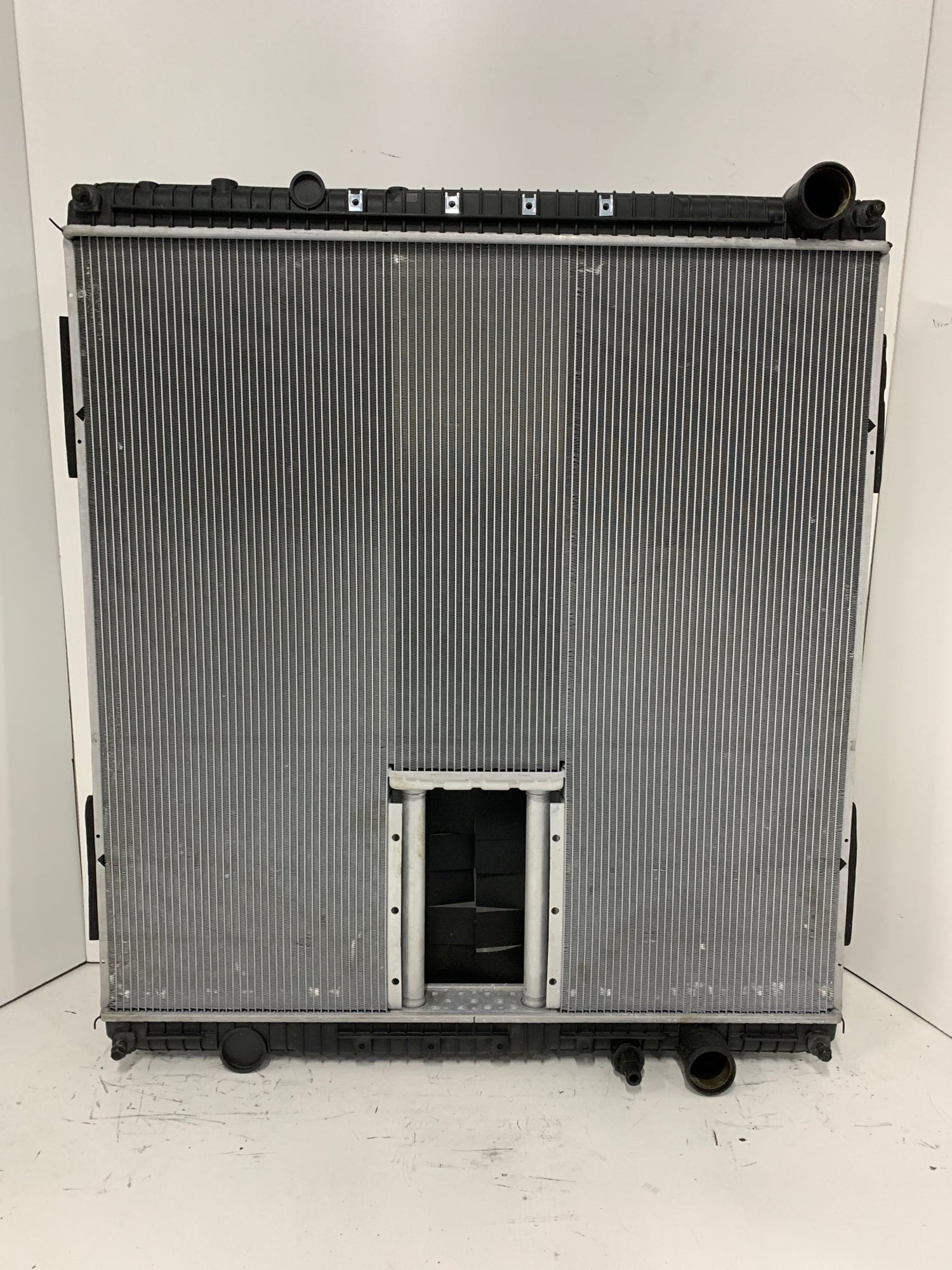 7705261 Radiator Freightliner RFR57A-OC-PTO, 05-27751-018 Radiator # 601086 – Radiator ...