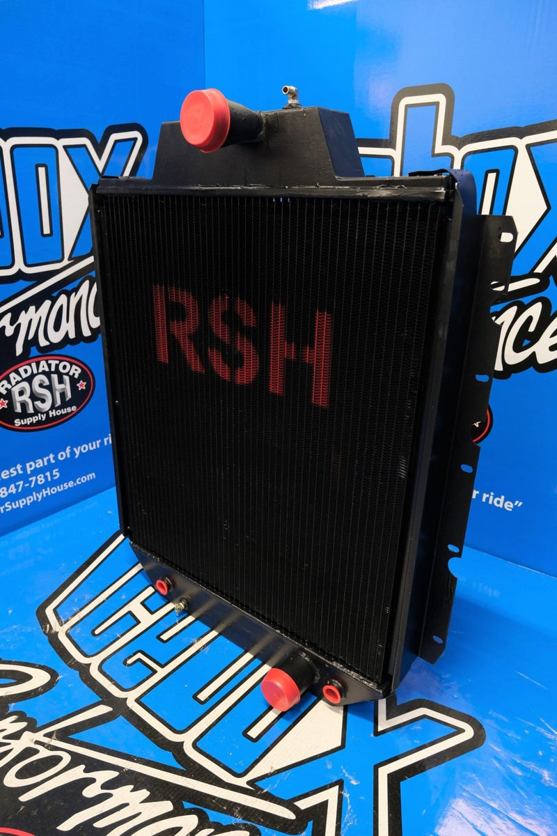 Load image into Gallery viewer, International 4900 Radiator # 603386 - Radiator Supply House
