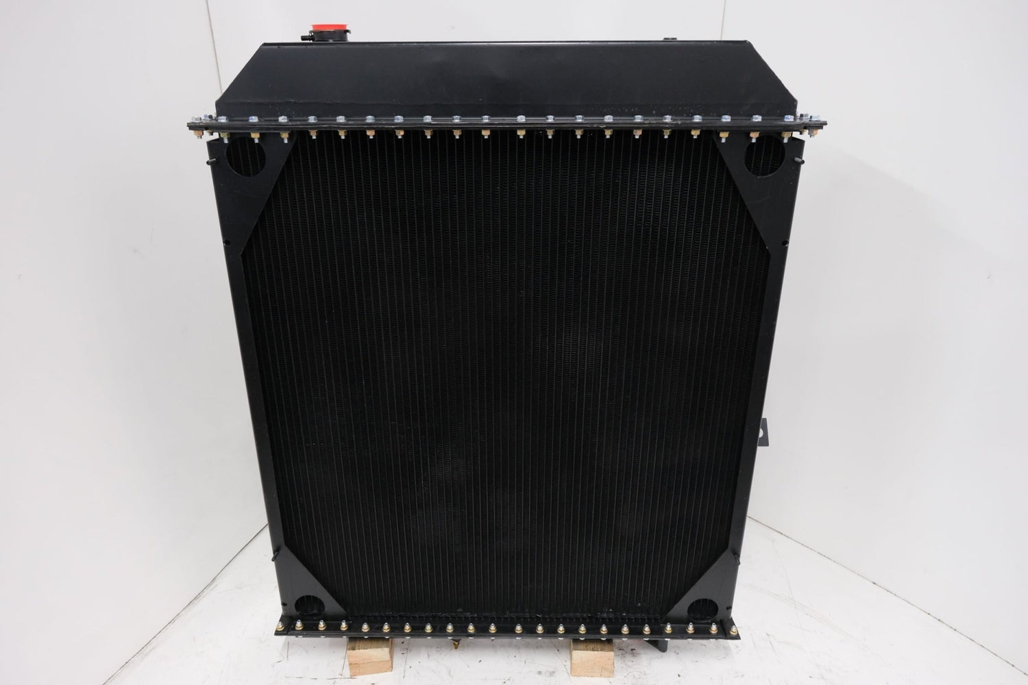 International 9370 Radiator # 603080 – Radiator Supply House