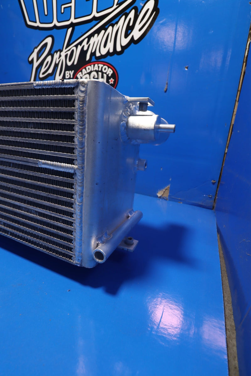 Load image into Gallery viewer, John Deere 550K,650K Radiator # 871052 - Radiator Supply House
