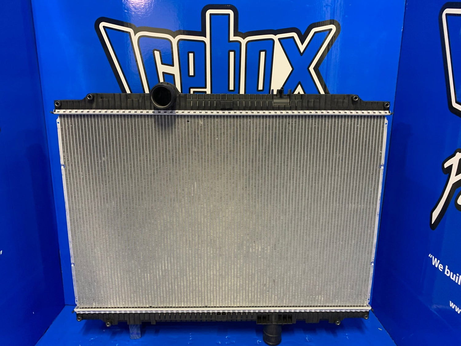 Kenworth T200,T300,T170,270,370 Radiator # 604078 – Radiator Supply House