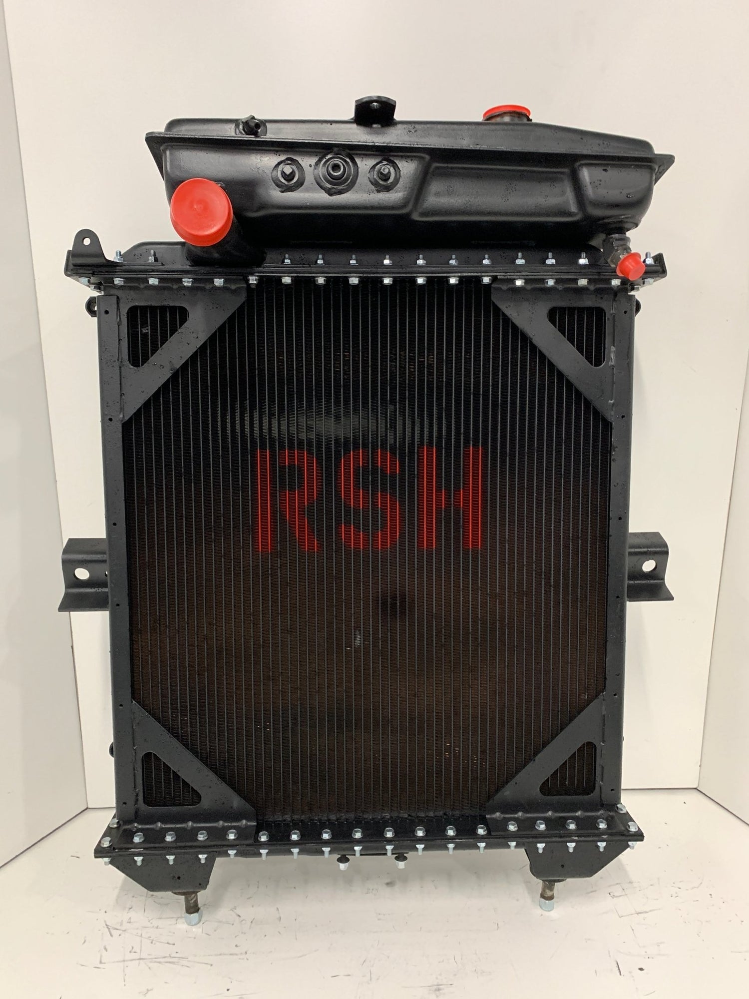 Kenworth W900 Radiator # 604001 – Radiator Supply House