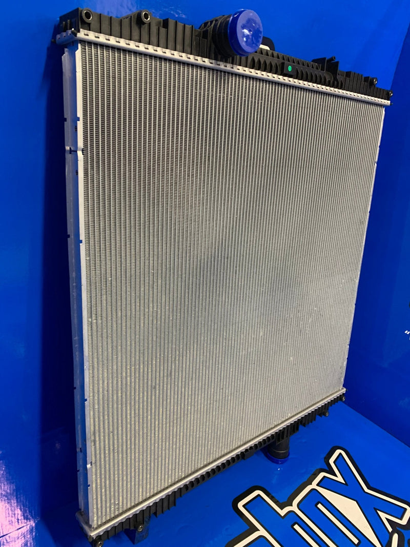 Load image into Gallery viewer, Peterbilt 384, 386, W900 Radiator # 606066 - Radiator Supply House
