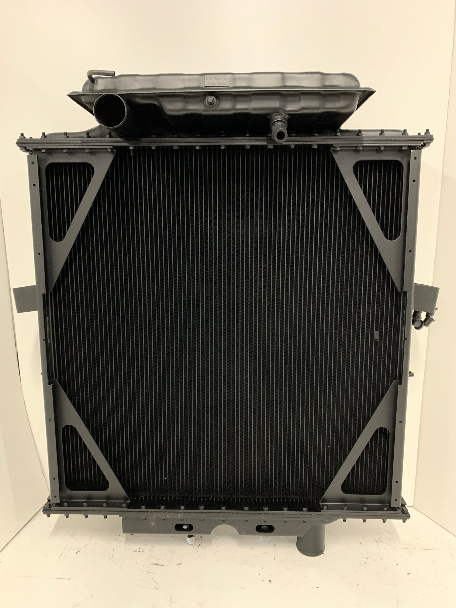 Peterbilt Radiator # 606014 – Radiator Supply House