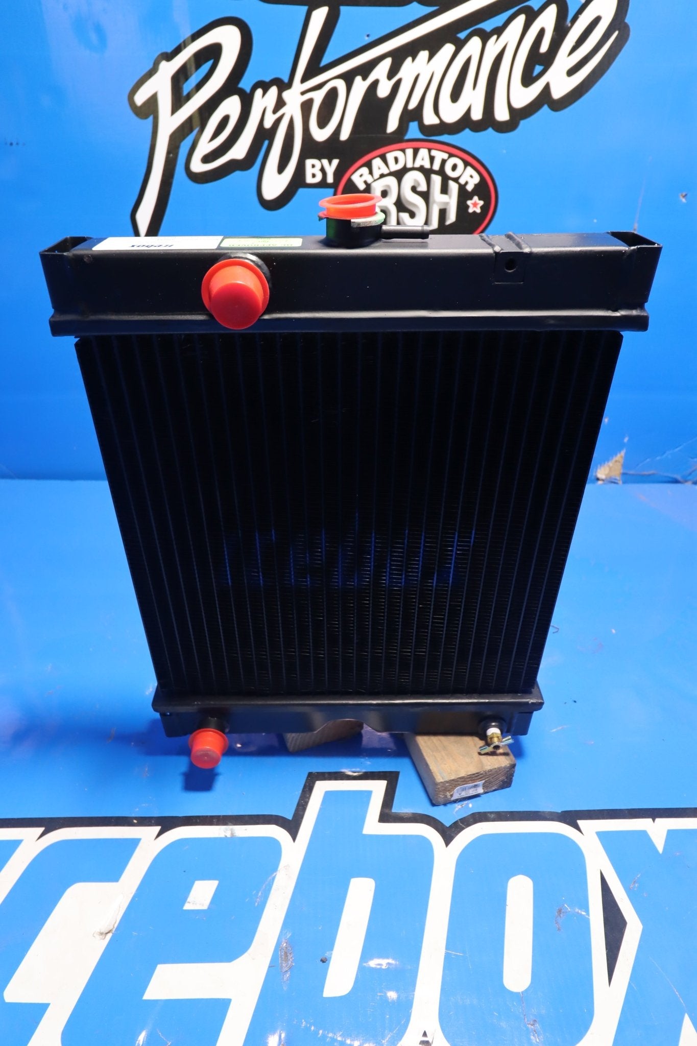 Launch Radiators Portable Light Tower Radiator # 890684 – Radiator Supply House